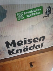 Vogelfood 100x90g Meisenknödel (9kg) ohne Netz Wildvogelfutter Ganzjahresvogelfutter Vogelfut Kunden-Foto 2