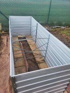 vidaXL Letto da giardino rialzato Acciaio zincato 320×40×45 cm Grigio Foto del cliente 3