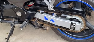 Kettingschutbeschermer, compatibel met Kawasaki ZR-7, zwart Klantenfoto 1