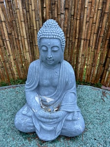 Relaxdays Buddha Figur sitzend, XL 70 cm, Gartenfigur, Dekofigur Wohnzimmer, wetterfest & frostsicher, dunkelgrau Kunden-Foto 5