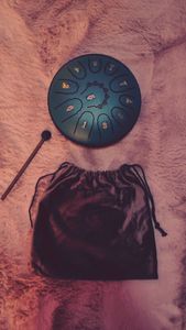 VEVOR Tambour à anche, 165 mm, 11 notes tambour de pluie, ré majeur tambours musicaux avec livre de musique & maillets, Steel Tongue Drum, Steel Pan, pour la méditation yoga débutant cours de musique, vert Photo du client 1