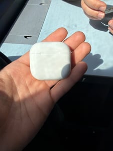 Apple AirPods 4, Kabellos, Anrufe/Musik/Sport/Alltag, Kopfhörer, Weiß Kunden-Foto 1
