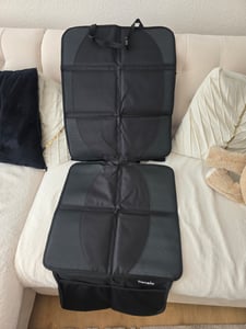 Lionelo Base per seggiolino auto Sikker, impermeabile, antiscivolo, resistente alla pressione, compatibile ISOFIX, nero Foto del cliente 1