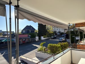 Jopassy Markise Klemmmarkise Höhenverstellbare Balkonmarkise Sonnenschutz Markise ohne Bohren für Terrasse Balkon 300cm Grau Kunden-Foto 1