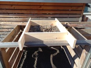 KOTARBAU® Durchwurfsieb 2x2mm Gartensieb 80x50cm Sieb für Sand & Erde Kompost Sieb Robustes Sandsieb mit Holzrahmen Erdsieb& Baustelle Stahl + Holz Kunden-Foto 1