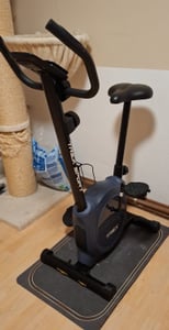 TREX SPORT Heimtrainer Fahrrad für Zuhause TX-350MB RIZE | Pulssensoren, Magnetisches Fitnessbike, 10 Stufen, leise, 5 Sitzhöhen, bis 120 kg | Schwarz Kunden-Foto 3