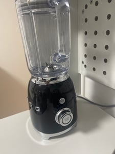 Smeg BLF03BLEU blender 1,5 L Mélangeur de table 800 W Noir Photo du client 2
