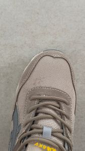 Arbeitsschuhe Stahlkappenschuhe Herren Leichtgewichtige Sicherheitsschuhe Atmungsaktive Anti-Rutsch Arbeitsschuhe Kunden-Foto 3