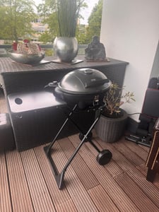 TZS First Austria - 2-in-1 Elektro-Standgrill - 2200W - Tischgrill mit Temperaturregler & Warmhalterost Kunden-Foto 2