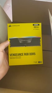 Corsair Vengeance RGB CMH32GX5M2E6000C36 module de mémoire 32 Go 2 x 16 Go DDR5 6000 MHz Photo du client 1