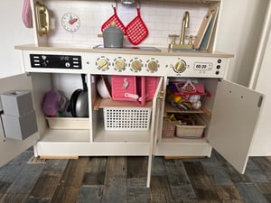 XXL Kinder-Holzküche mit LED-Beleuchtung, Backofen, Kühlschrank und Zubehör, ab 3 Jahre Kunden-Foto 9
