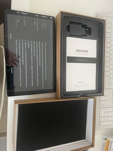JENBIZZ Tablet 10'', Android 15, con tastiera/mouse/penna inclusi, 20 (3+17) GB di RAM, 64 GB di memoria interna, display HD 1280x800, doppia fotocamera, processore a 5 core, batteria da 5000 mAh, Wi-Fi 6 Foto del cliente 1