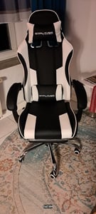 GTPLAYER Sedia da gioco con poggiapiedi e cuscino lombare massaggiante Sedia da ufficio Sedia da gioco Sedia da gioco ergonomica con braccioli di collegamento, caricabile fino a 150 kg rosso Foto del cliente 1