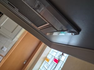 Bosch Serie 4 DHL555BL, 590 m³/h, Zvedené / recirkulačné, D, A, B, 56 dB Fotografia od zákazníka č. 1