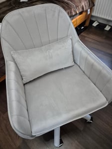 Hawthyhome Homeoffice Stuhl aus Samt mit Kopfkissen Drehbarer Höhenverstellbarer Bürostuhl ergonomisch Grau Kunden-Foto 2