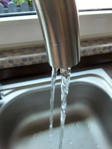 Hochdruck Vorfenster Küchenarmatur Umklappbar Spültischarmatur, Einhebelmischer 360° Drehbar aus Edelstahl Wasserhahn Küche, Gebürstet Kunden-Foto 4
