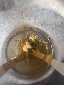 Creano Teeblumen Mix - Geschenkset "ErblühTee" mit Glaskanne Weißtee (6 verschiedene Sorten) Kunden-Foto 2
