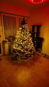 Yorbay Künstlicher Weihnachtsbaum 180CM Tannenbaum mit Ständer für Weihnachten-Dekoration  Weihnachtsbaum mit Schnee Mehrweg Kunden-Foto 6