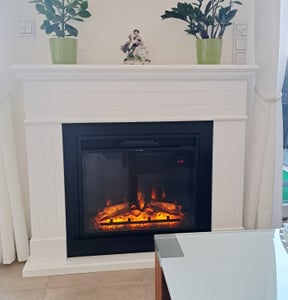 TAGU Larsen Camino elettrico con Powerflame da 23 pollici Camino elettrico, 1500 W, programmabile per 7 giorni, termostato digitale, telecomando  Colore bianco Foto del cliente 1
