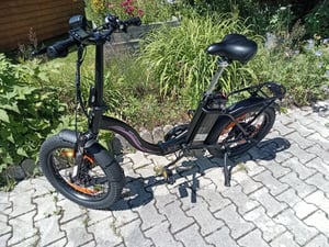 Runetic Ebike, Foldable e-bikes, 250W Motor, 36V 13Ah herausnehmbarer Akku, bis zu 100 km Reichweite, 25 km/h, 20" x 3,0" Breitreifen Kunden-Foto 1
