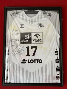SucceBuy-Trikot-Präsentationsrahmen 590x790x40mm Schattenbox für Sporttrikots Fotorahmen für Fußballtrikot Basketballtrikot oder Radtrikot Kunden-Foto 4