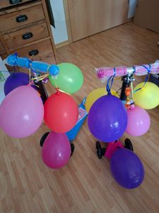 Jiubiaz Kinderroller Funscooter Tretroller Kickroller 3-Rad-Kinderroller LED-Räder bis 50 kg Höhenverstellbar Grün Kunden-Foto 3