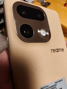 realme 16 Pro+, 17,3 cm (6.8"), 1280 x 2800 px, 8 GB, 256 GB, 200 MP, Zlato Fotografie od zákazníka č. 1