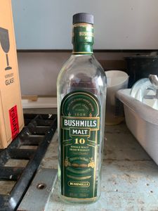 Bushmills 10 Jahre Single Malt Irish Whiskey | 40 % vol | 0,7 l Kunden-Foto 1