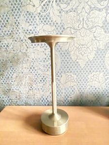 Kabellose Dimmbare LED Akku Tischleuchte Touch Tischlampe Lampe Wohnzimmer Nachttischlampen Dreifarbiges Licht Gold Kunden-Foto 2
