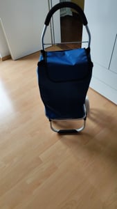 43,5 L Aluminium Einkaufstrolley klappbar – wasserabweisender Einkaufswagen mit 2 Rädern, faltbare Einkaufstasche – Schwarz Kunden-Foto 1
