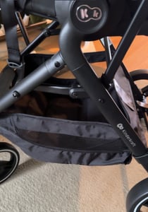 Kinderkraft YOXI - kočárek do 27 kg - lehký - ovladatelný - kola odolná proti propíchnutí - TRAVEL SYSTEM - nastavitelná opěrka zad - černý Fotografie od zákazníka č. 1