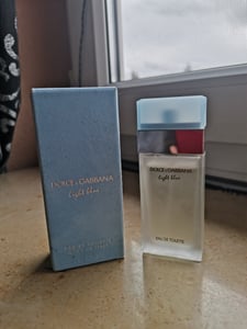 Dolce&Gabbana Light Blue, Ženy, Letné, 25 ml, Nádoba na jedno použitie, Jablko, Citrón, Bamboo, Jazmín, White rose Fotografia od zákazníka č. 1