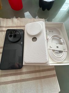 Nothing Phone (3a), 17,2 cm (6.77"), 12 GB, 256 GB, 50 MP, Android 15, Schwarz Kunden-Foto 1