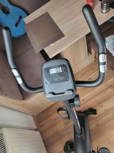 TREX SPORT Heimtrainer Fahrrad für Zuhause TX-380MB RIGON | Magnetisches Fitnessbike, leise | LCD Display, Pulsmesser, 8 Stufen, bis 120kg| Marineblau Kunden-Foto 2