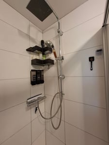 Duschregal, Eckregal, 2-Stück L-förmiger Duschablage, Eck-Duschregal, Duschkörbe, Badezimmerregal, mit 4 Haken, ohne Bohren Kunden-Foto 1
