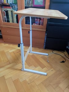 Verstellbarer, tragbarer Arbeitstisch aus Holz mit Rollen, höhenverstellbar bis 90 cm, vielseitig einsetzbar - EVOSTUL Kunden-Foto 7
