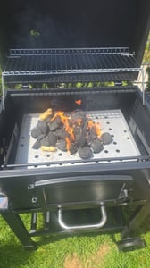 TAINO HERO XL Smoker Barbecue au charbon de bois Barbecue au charbon de bois Chariot de barbecue Photo du client 3