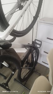 Jopassy bicicletta stand pavimento, 3 funzioni adatto per il montaggio orizzontale e verticale o in piedi, 20 a 27,5 pollici Adatto per la ruota anteriore o posteriore Foto del cliente 1