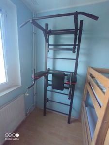 Sprossenwand mit Dip-Station, Klimmzugstange und Sit Up Bank, mit Dip Bar Kunden-Foto 1
