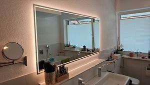 LED Badspiegel mit Bluetooth 120×70cm Schminkspiegel Kalt/Neutral/Warmweiß dimmbar Touch Beschlagfrei Spiegel Kunden-Foto 1