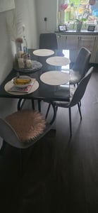 Tribesigns Tavolo da pranzo per 4-6 persone, 160 x 80 cm Tavolo da cucina rettangolare con robusto telaio in metallo, Mobili moderni per cucina e sala da pranzo (nero) Foto del cliente 1