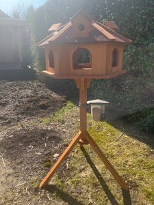 Vogelhaus BIRD OASIS mit Ständer Vogelfutterhaus Futterhaus Vogel Haus Holz Kunden-Foto 3