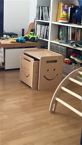VEVOR Montessori Tisch- und Stuhlset, Holz, für Kinder im Alter von 1–5 Jahren, höhenverstellbarer Aktivitätstisch für Kinder zum Lesen, Essen, Spielen – Weiß Kunden-Foto 1