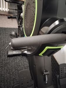 Rameur Zipro Nix – Rameur pliable pour la maison Système de résistance magnétique silencieux Compact et compatible avec les applications FitShow – Idéal pour les débutants Photo du client 1