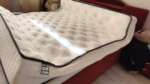 DEWINNER Matratze 160 x 200 cm, Matratze aus Memory-Schaum mit hoher Dichte, mittlere Härte, Dicke 25 cm, hypoallergen, isolierter Schlaf, 7 Zonen Kunden-Foto 12