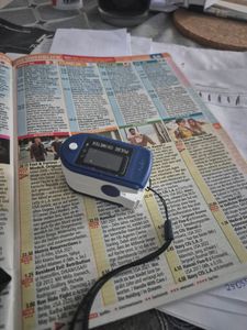 Pulsoximeter für den Finger zur Pulsmessung und Sauerstoffsättigung FÜR DEN FINGER Kunden-Foto 1