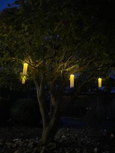 6 schwebende LED Kerzen mit Zauberstab als Fernbedienung am Nylonfaden | Innen und Außen | hängend | inkl. Batterien | magische Halloween Deko & Weihnachtsdeko Kunden-Foto 1