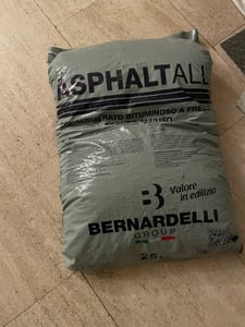 ASPHALTALL Kaltasphalt 25 kg, gebrauchsfertig für Straßendecken Reparatur Kunden-Foto 3