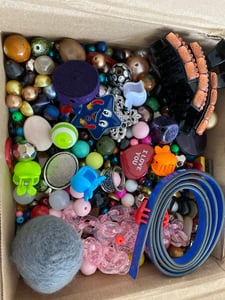 1kg Perlen Mix Bunt 5-40mm - Bastelperlen zum Auffädeln - Großes Schmuck Bastelset Konvolut Kunden-Foto 2