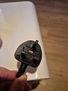 Falsches Netzkabel 